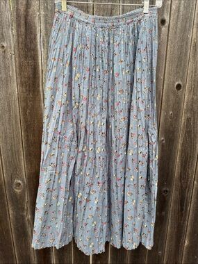 Vintage tweeds Blue Floral Pleated Maxi Skirt